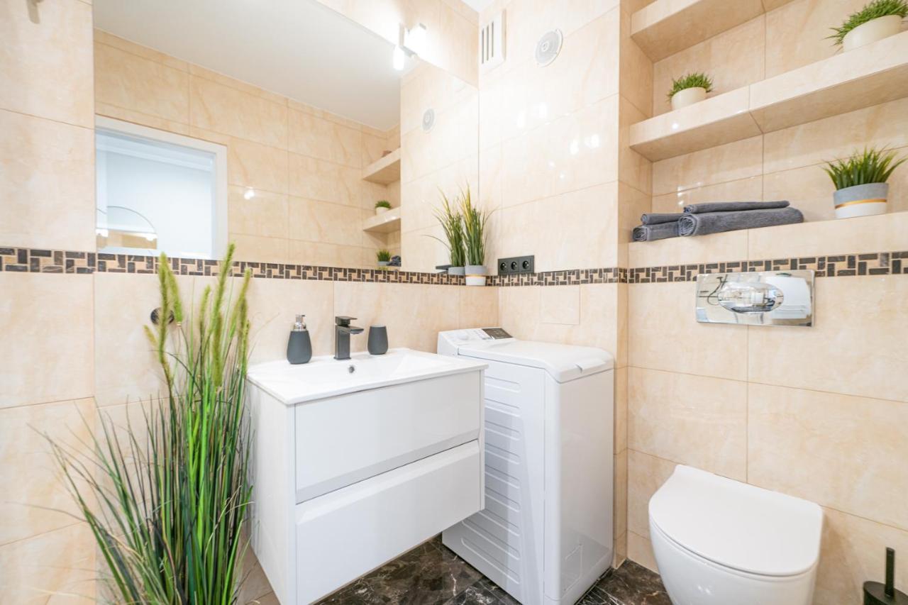 Apartament 55M2 - Darmowy Garaz - Klimatyzacja - Centrum - 24Na7 Breslavia Exterior foto